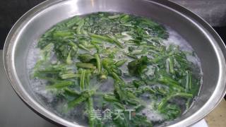 菠菜拌凉粉的做法步骤：3