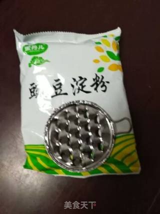 老干妈凉粉的做法步骤：1
