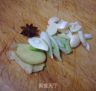 辣烧黄金鲽鱼的做法步骤：2