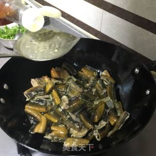 大蒜煸鳝鱼的做法步骤：5