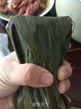 端午节裹粽子的做法步骤：6