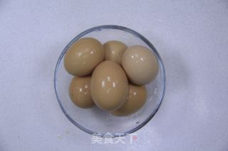 五香茶叶蛋的做法步骤：2