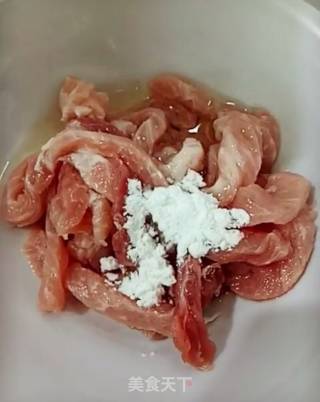 鱼香肉丝的做法步骤：3