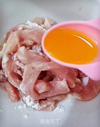 鱼香肉丝的做法步骤：4