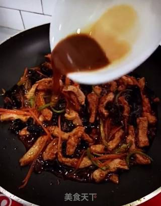 鱼香肉丝的做法步骤：12