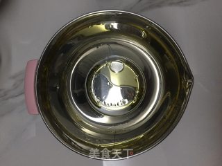 6寸香蕉戚风蛋糕的做法步骤：3