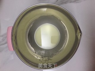 6寸香蕉戚风蛋糕的做法步骤：4