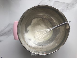 芝麻肉松蛋糕卷的做法步骤：4