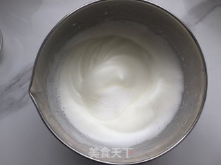 芝麻肉松蛋糕卷的做法步骤：9