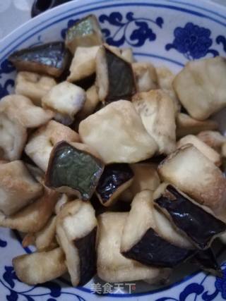 黄焖茄子的做法步骤：1