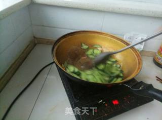 黄瓜番茄炒鸡蛋的做法步骤：5