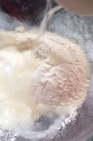 豆沙面包圈的做法步骤：1