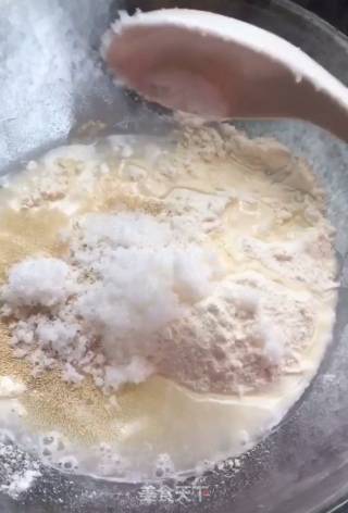 豆沙面包圈的做法步骤：2