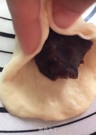 豆沙面包圈的做法步骤：7