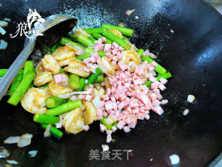 芦笋虾仁火腿丁的做法步骤：7