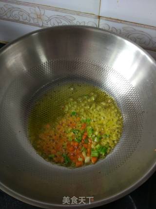 香菇炒饭的做法步骤：2