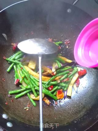 茄子烧豆角的做法步骤：11