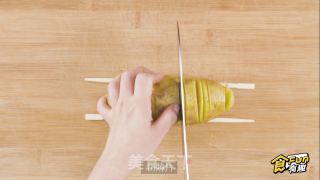 芝士烤风琴土豆的做法步骤：1