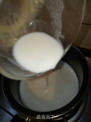 缤纷水果牛奶冰糕的做法步骤：2