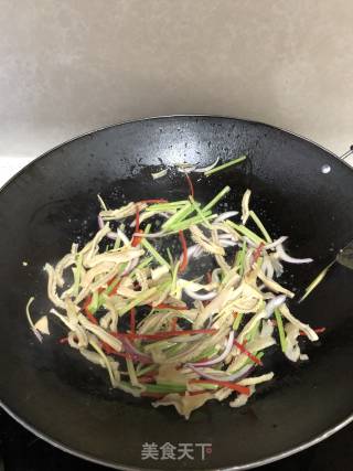 爆炒牛肚丝的做法步骤：3
