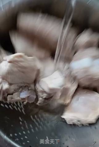 红烧排骨的做法步骤：2