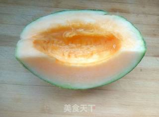冰镇香瓜羹的做法步骤：1
