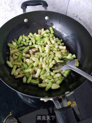 酱烧四季豆的做法步骤：3