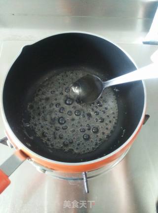 焦糖奶茶的做法步骤：2