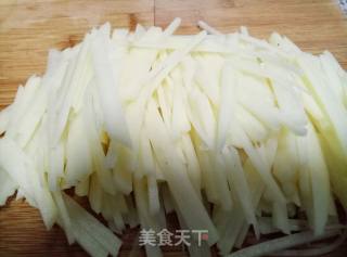 拌土豆丝的做法步骤：1