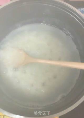娃娃菜蛋黄粥的做法步骤：5