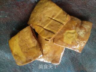 芹菜炒方干的做法步骤：3