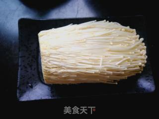 剁椒金针菇的做法步骤：1