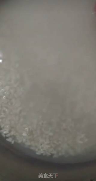 糯米珍丸子的做法步骤：1