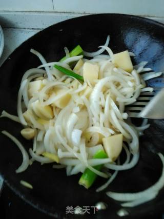 洋葱土豆烧排骨的做法步骤：13