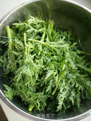 芝麻酱.拌茼蒿的做法步骤：1