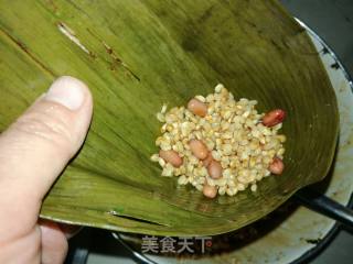 红豆梅花肉粽的做法步骤：6