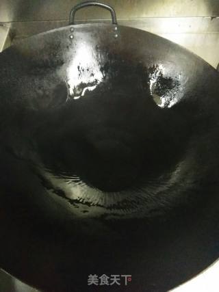 酸辣椒蒸猪脚的做法步骤：3