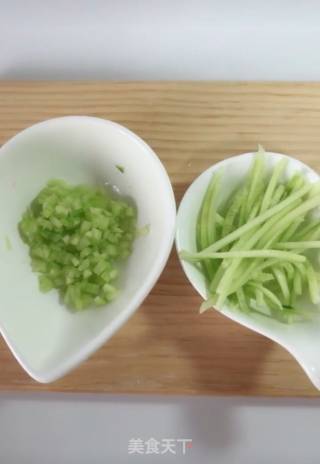 黄瓜丸子汤的做法步骤：4