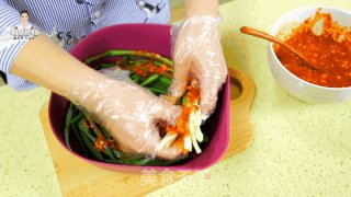炎热的夏天，尝尝超爽口的小葱泡菜吧！的做法步骤：10