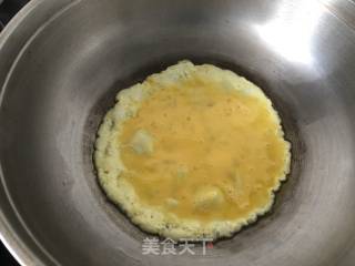 韭菜木耳炒鸡蛋的做法步骤：2