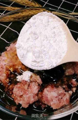 炸猪肉丸子的做法步骤：7