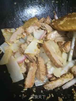 牛腩炒萝卜的做法步骤：4