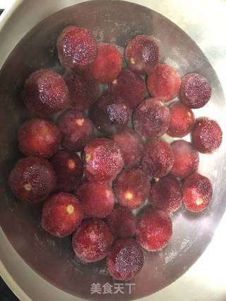 酸甜可口的杨梅干的做法步骤：1