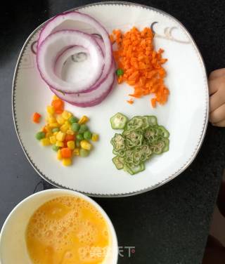 洋葱鸡蛋饼的做法步骤：1
