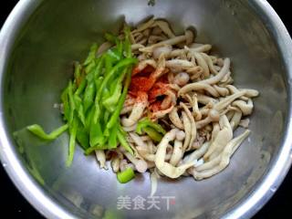 凉拌蟹味菇的做法步骤：7