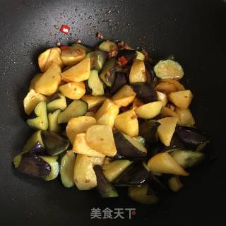 茄子烧土豆的做法步骤：9