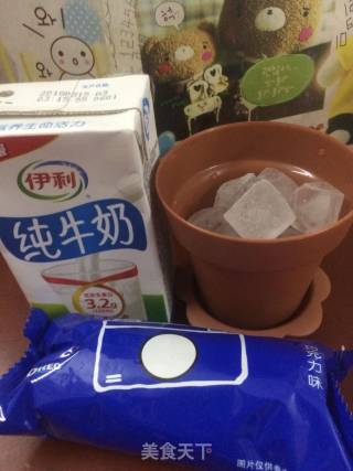 奥利奥牛奶的做法步骤：1