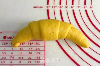 全麦南瓜牛角面包的做法步骤：11
