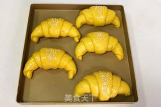 全麦南瓜牛角面包的做法步骤：14