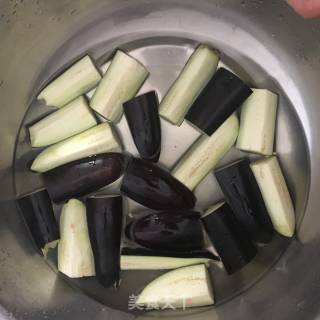 肉末茄子的做法步骤：2